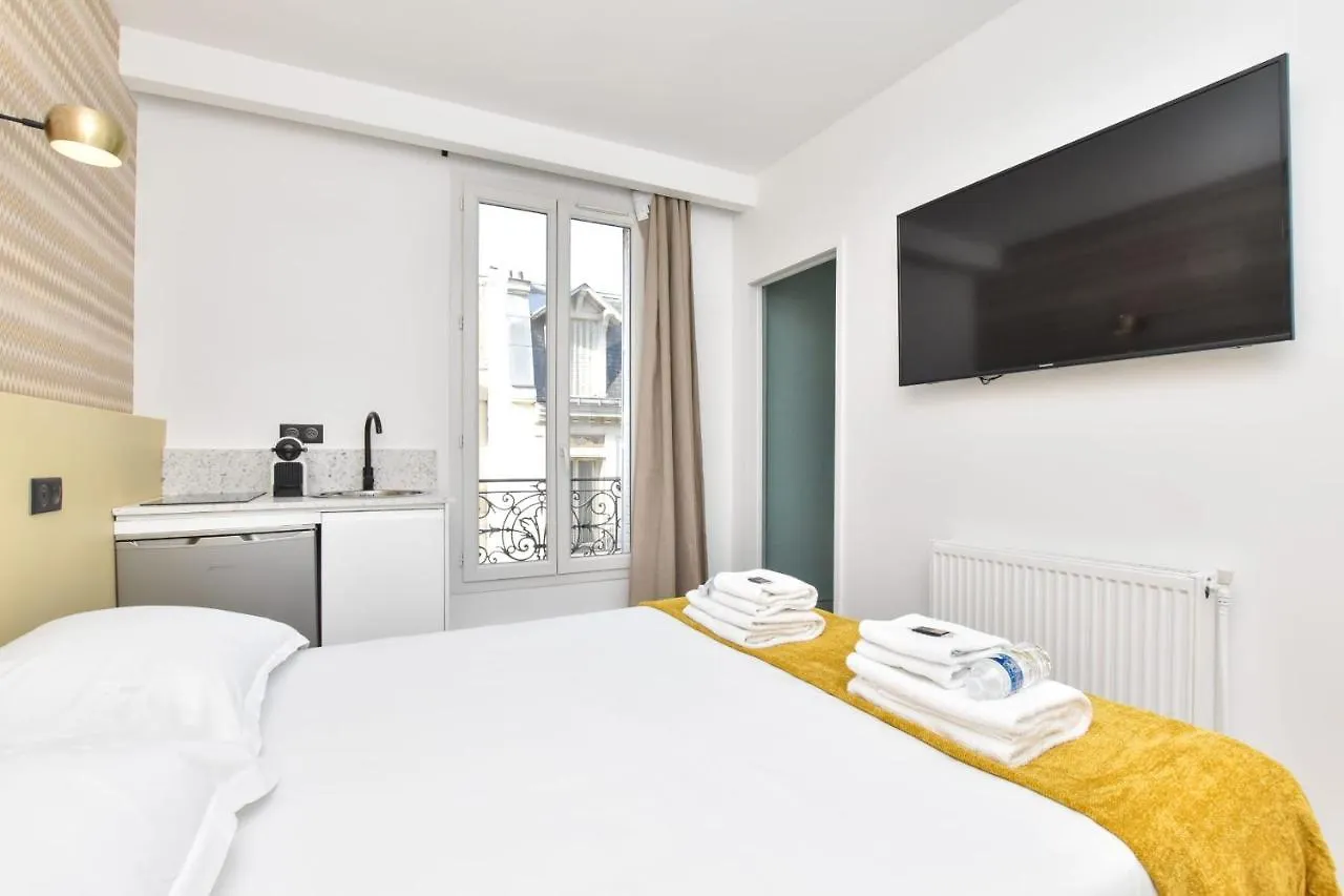 Appartement Cosy Bedroom - Tour Eiffel Champs De Mars Paris France