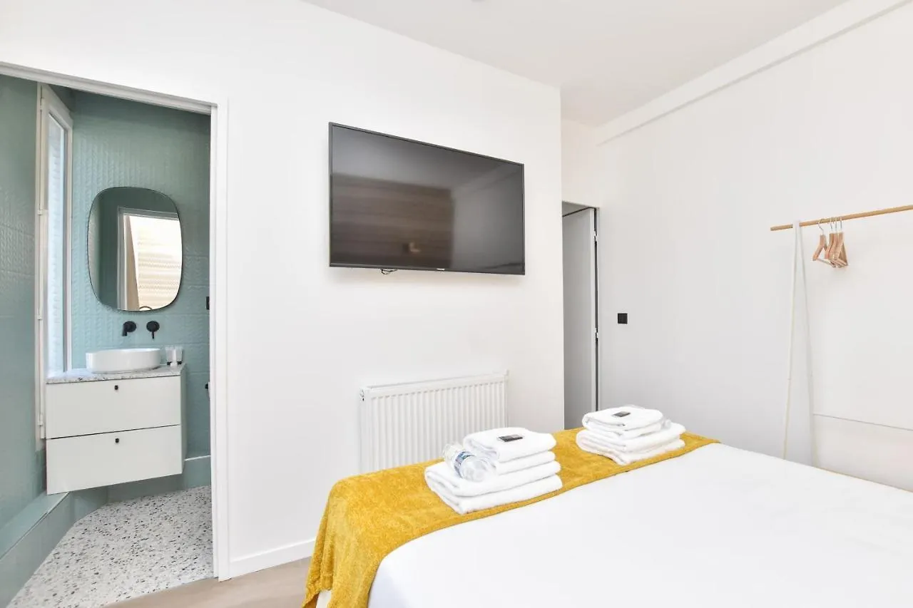 Cosy Bedroom - Tour Eiffel Champs De Mars Paris 0*,  France