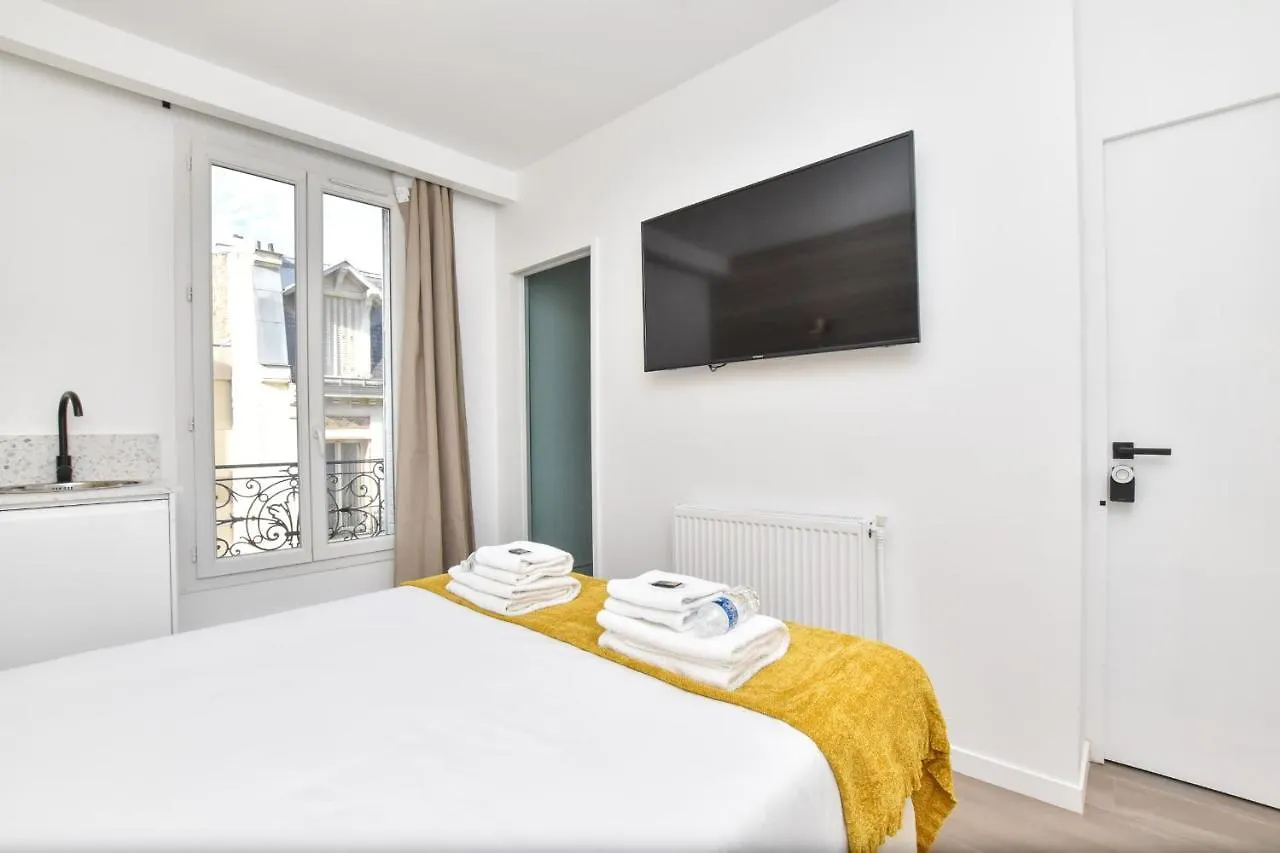 Cosy Bedroom - Tour Eiffel Champs De Mars contacts